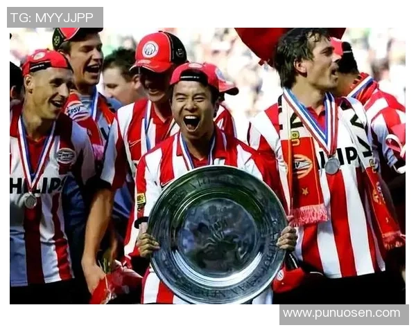 足球场上的瞬间定格 聚焦球星背后的故事与荣耀